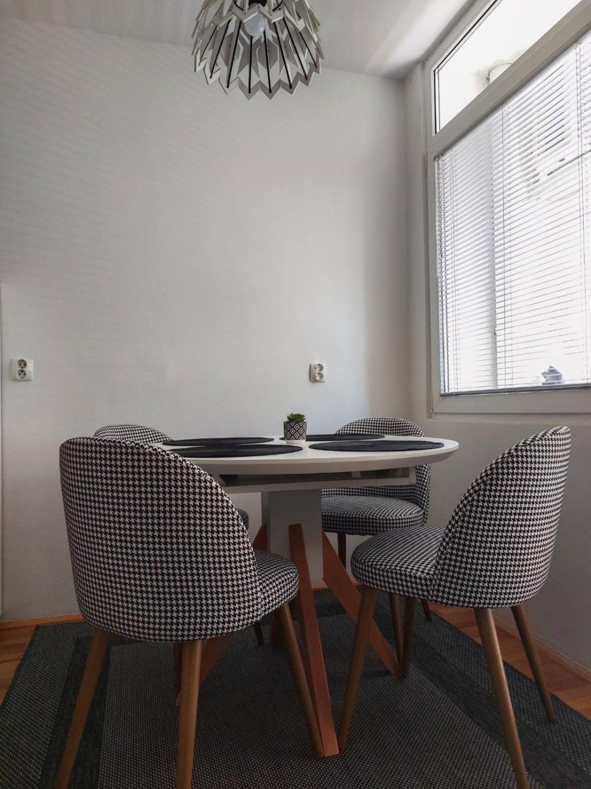 Apartman Rejna SJJ Esterno foto